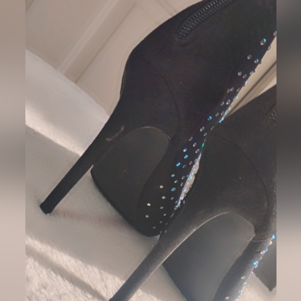 Liliana Black Ankle Boots With Rhinestone Detailing - Picture 7 of 14